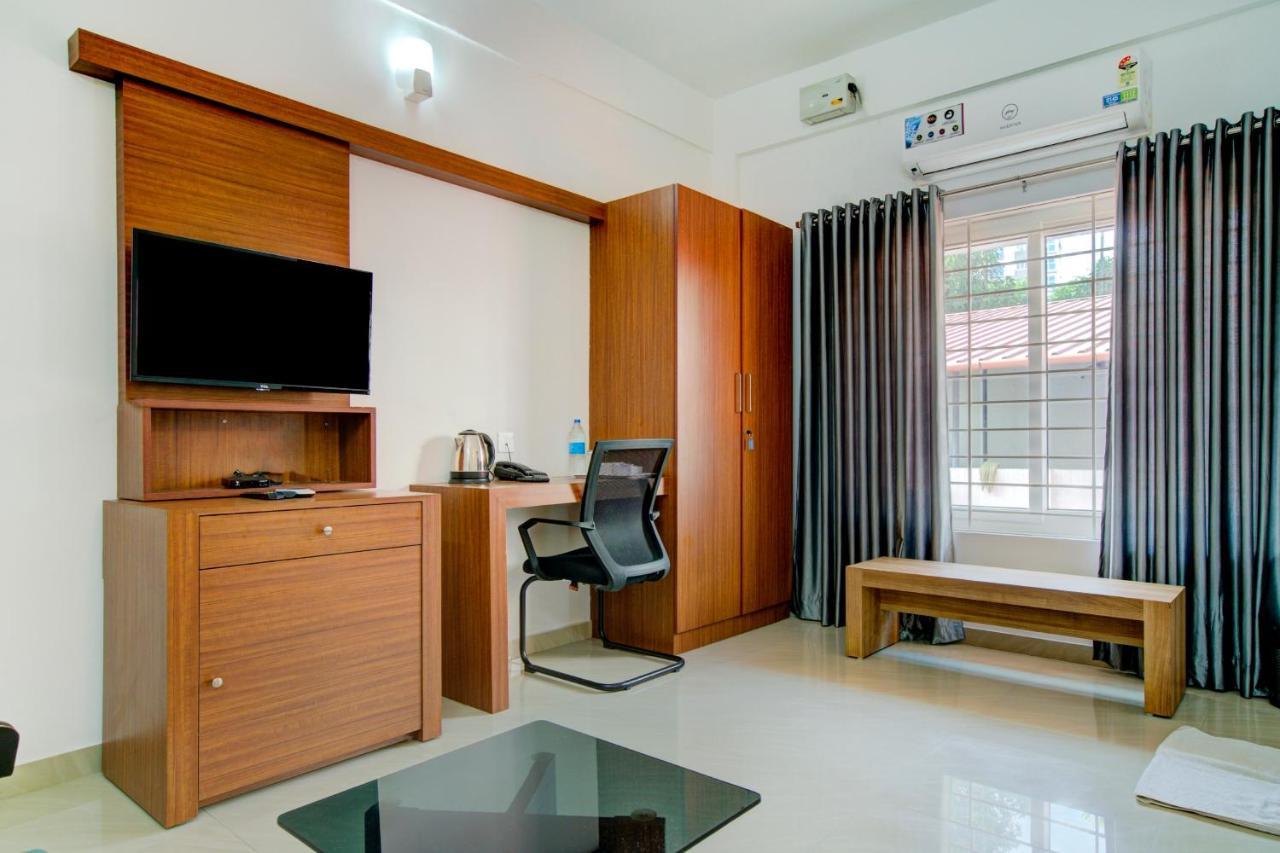 Hotel Vaccinated Staff- Capital O 74715 Phoenix Holidays Kochi Exteriér fotografie